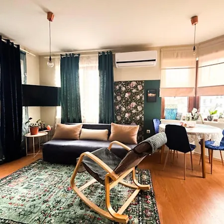 The Corner Is A Small, Sunny And Cozy Apartment Varna
