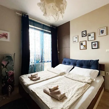 شقة The Corner Is A Small, Sunny And Cozy فارنا
